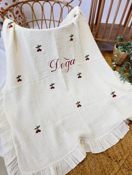 Yenidoğan Müslin Battaniye (Kiraz Detaylı)