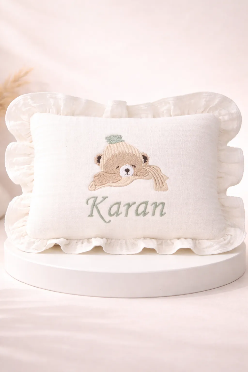 Yenidoğan Müslin Yastık (Şapkalı Ayıcık Detaylı)